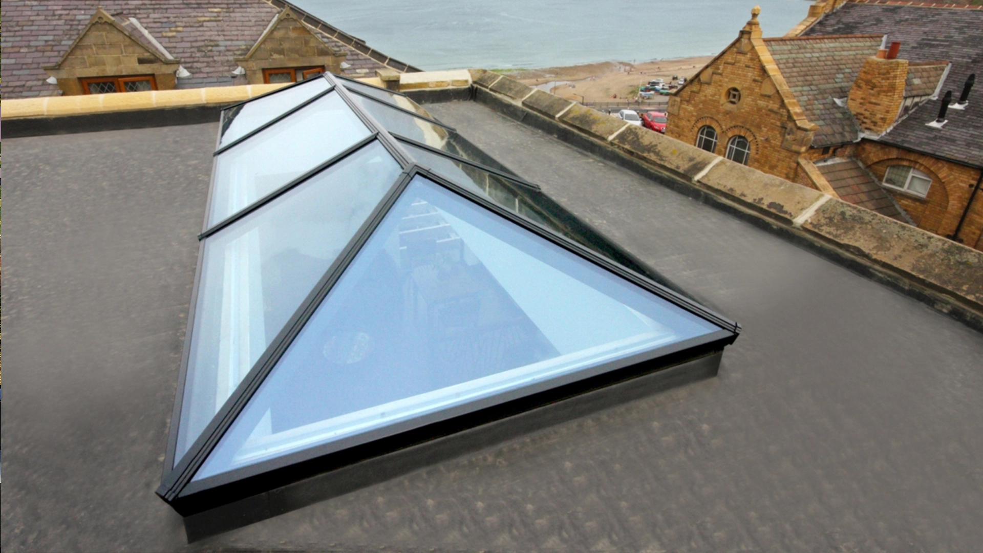 energy-efficent-glazing-on-top-of-room-looking-at-glass-roof-autumn-home-improvements-in-bracknell