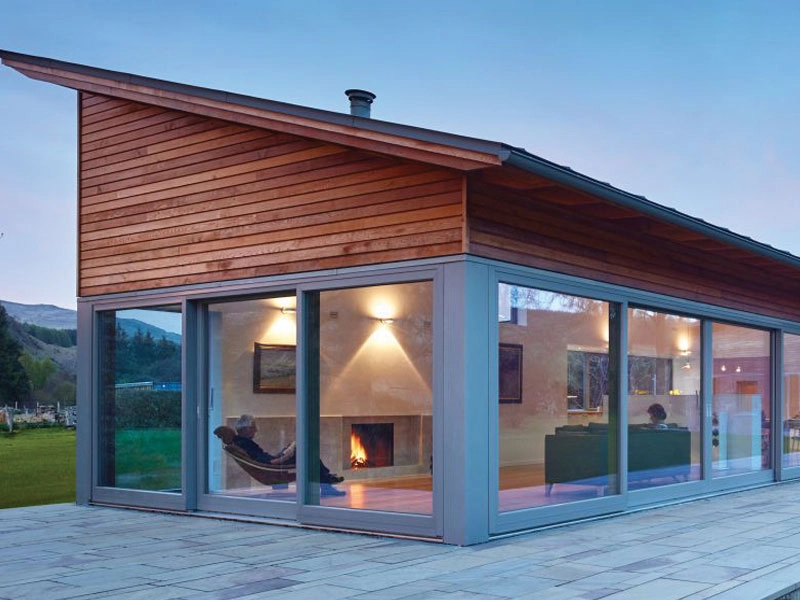 modern-home-with-large-alu-clad-windows-bracknell