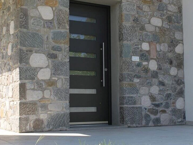 aluminium-inotherm-door-a-unique-door-with-short-long-windows-going-top-to-bottom-in-the-door-in-bedfordshire