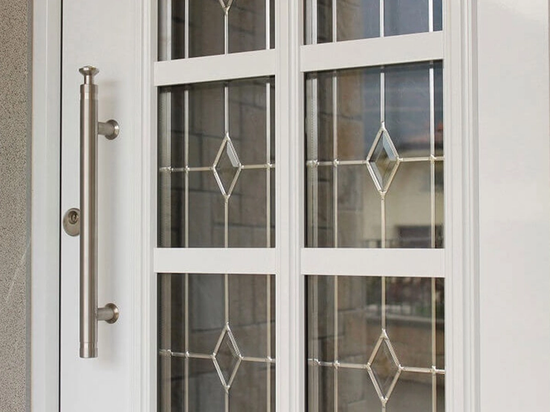 aluminium-inotherm-door-detail-newglaze-windows-doors-conservatories-bedfordshire