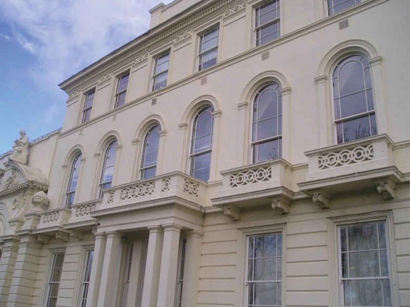 vertical-sliding-sash-windows-arched-design-newglaze-windows-doors-conservatories-bedfordshire