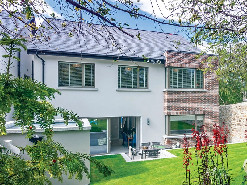 alu-clad-flush-casement-windows-on-modern-home-allglass-and-glazing-taunton